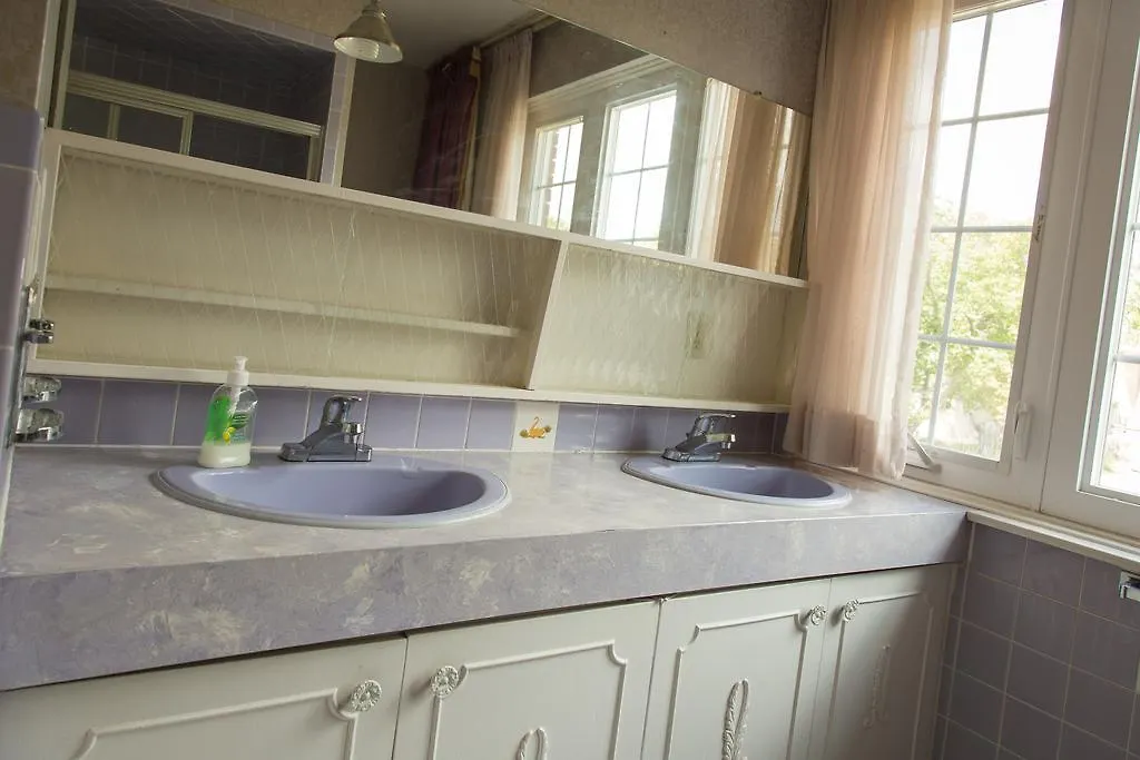 Charlton Suites Guest House 2*, Toronto Canada
