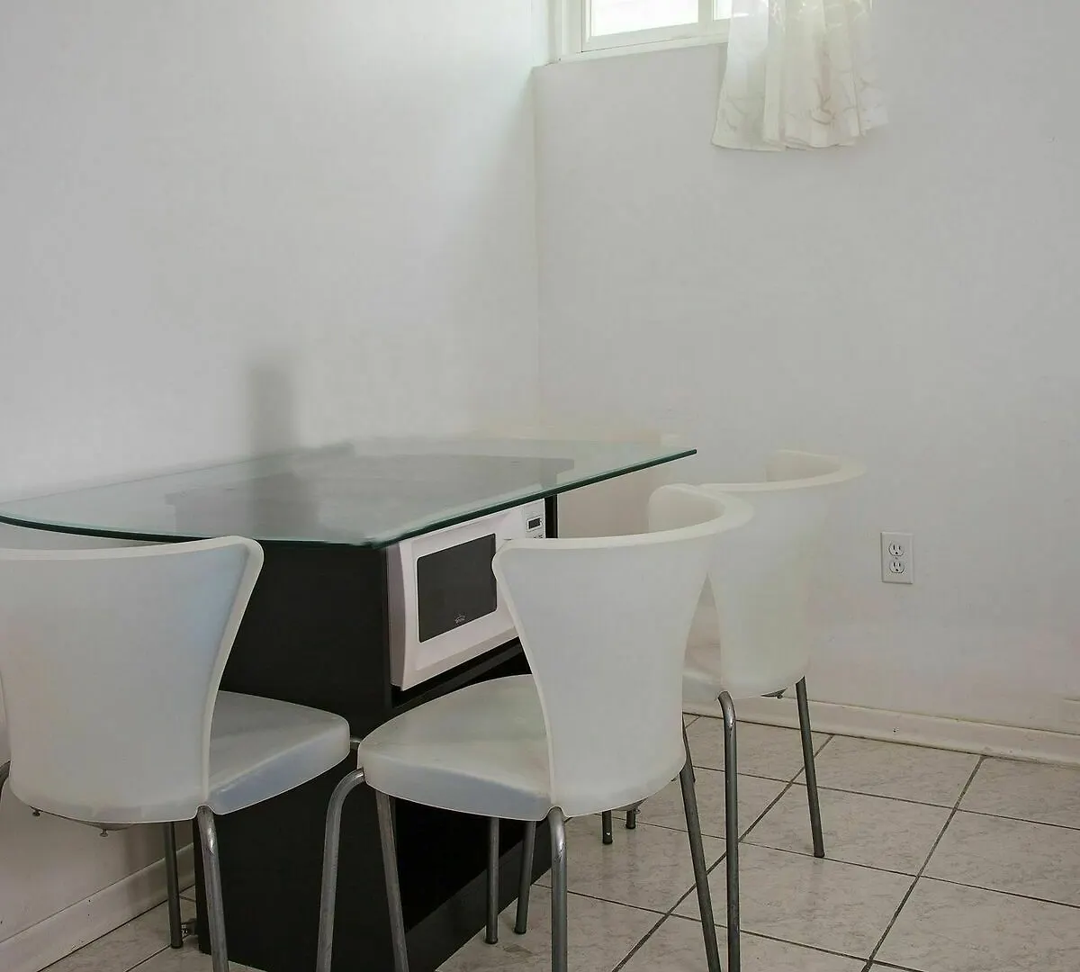 Charlton Suites Guest House Canada
