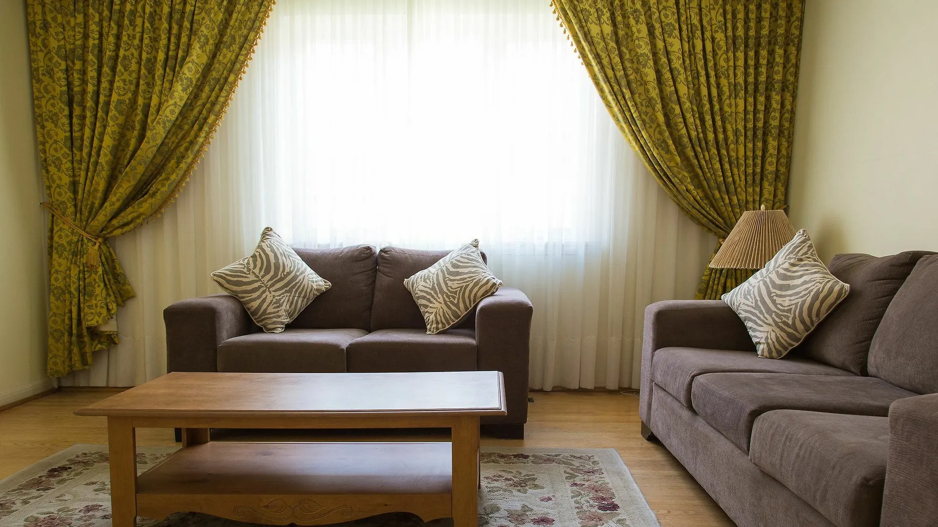Charlton Suites Guest House 2*, Toronto Canada